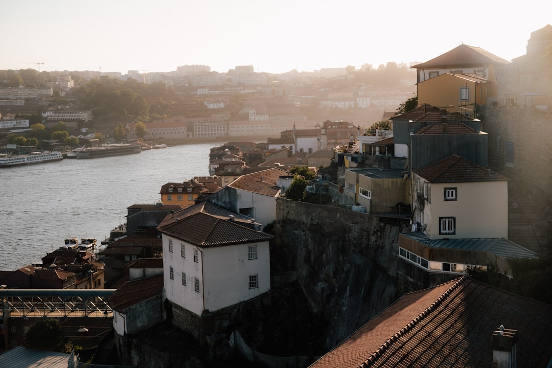 Médico ao Domicílio: Vantagens em Lisboa e Porto